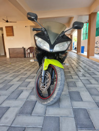 Black Yamaha YZF R15 V2