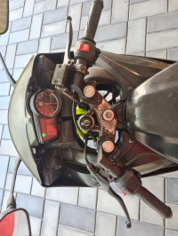 Black Yamaha YZF R15 V2