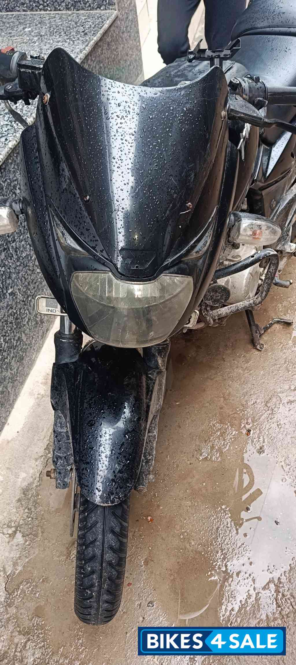 Black Bajaj Pulsar 180