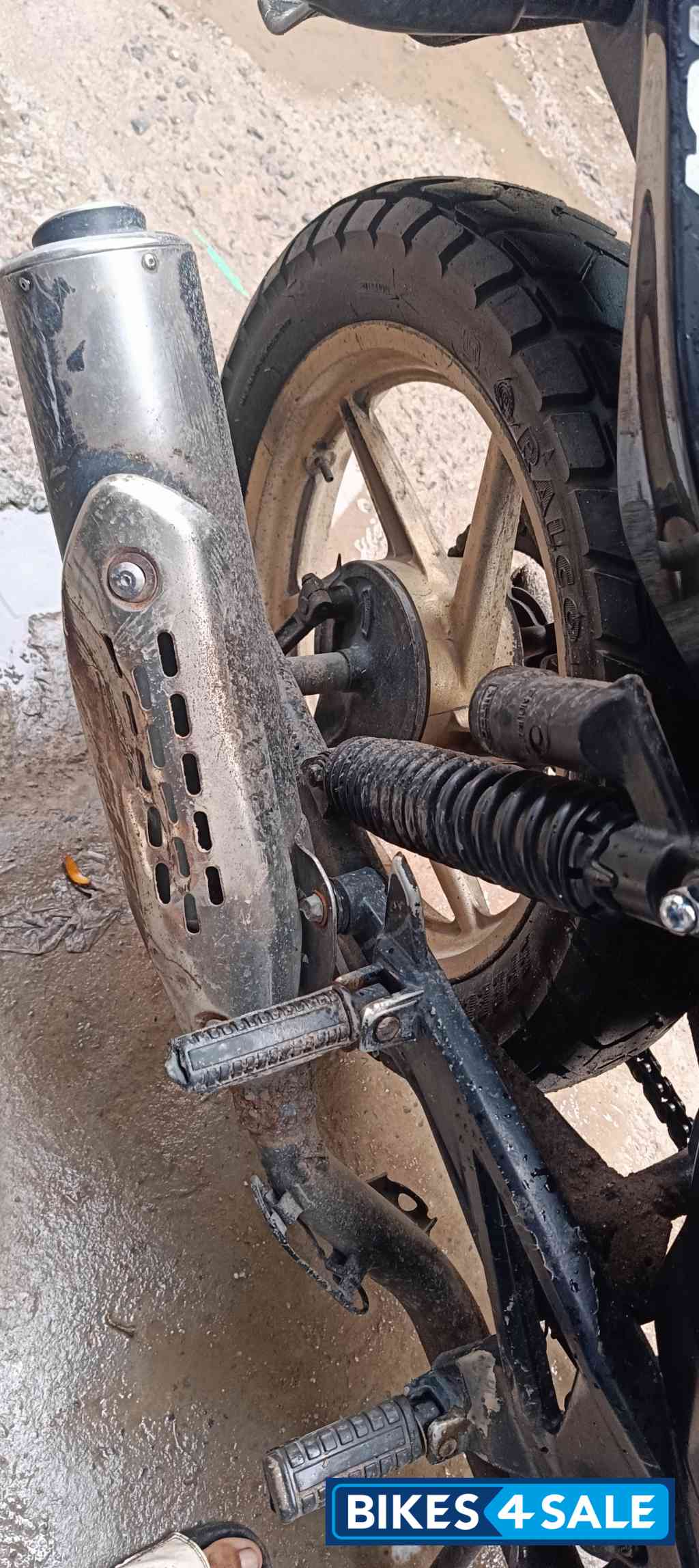 Black Bajaj Pulsar 180