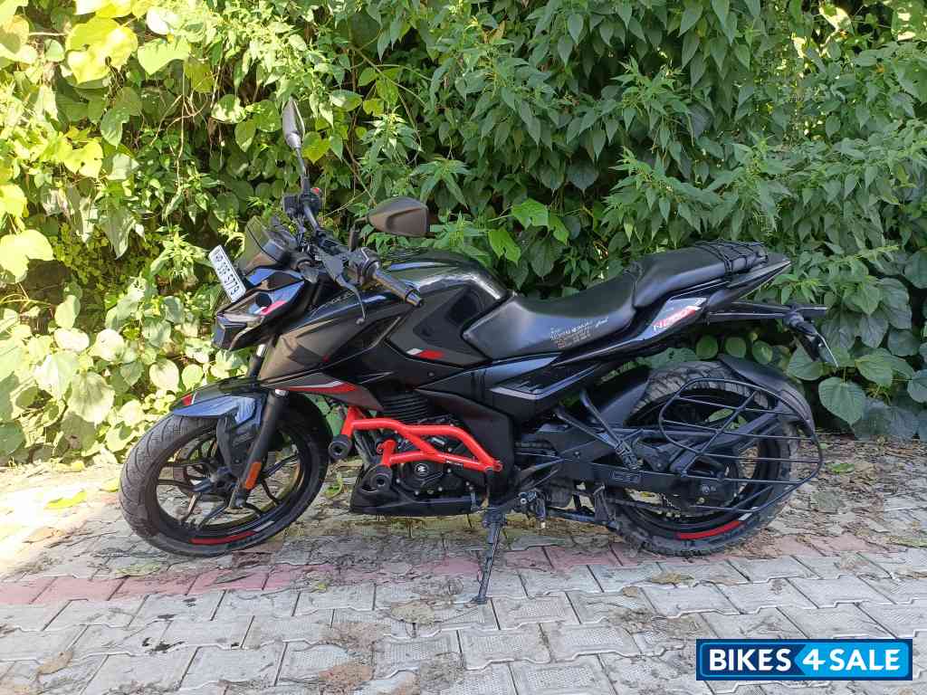 Black Bajaj Pulsar N250 Dual Channel ABS