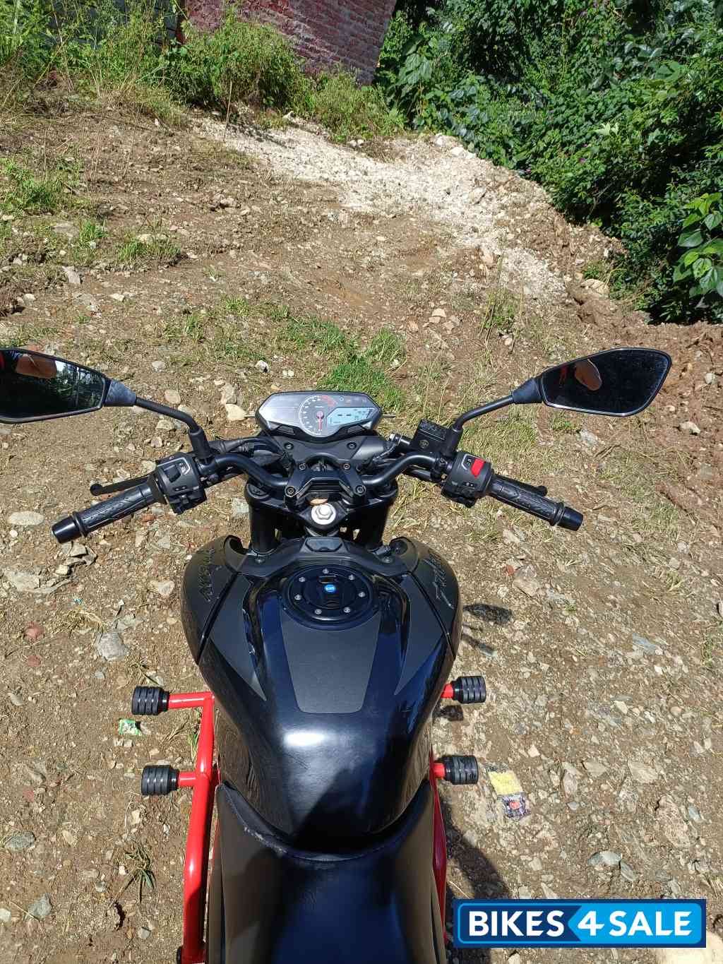 Black Bajaj Pulsar N250 Dual Channel ABS