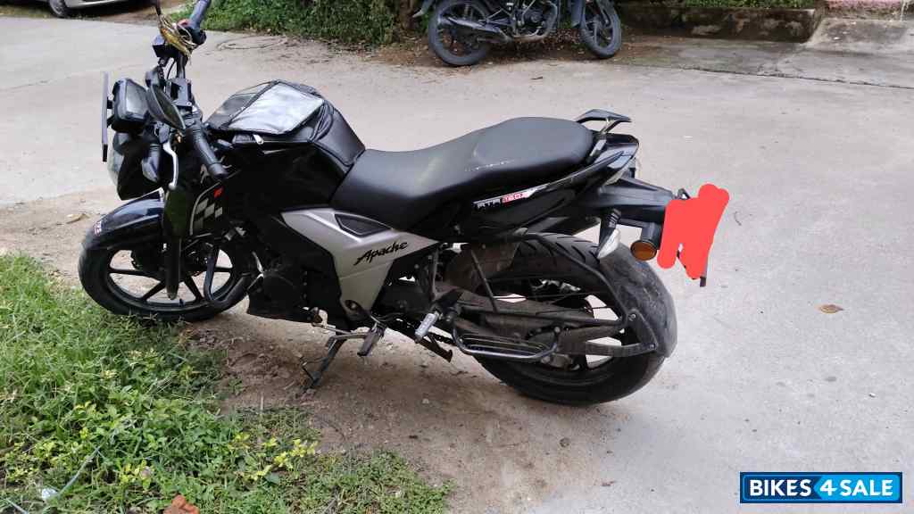 TVS Apache RTR 160 4V BS6