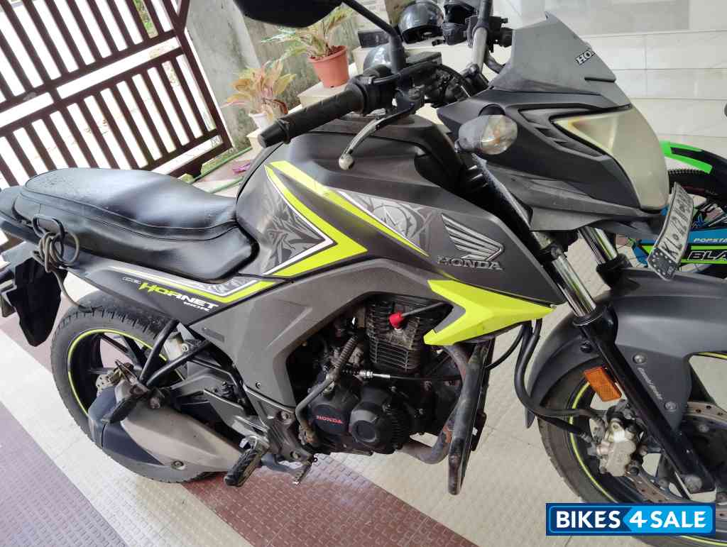 Honda CB Hornet 160R ABS