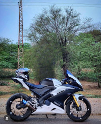 Dark Knight Edition Yamaha YZF R15 V3