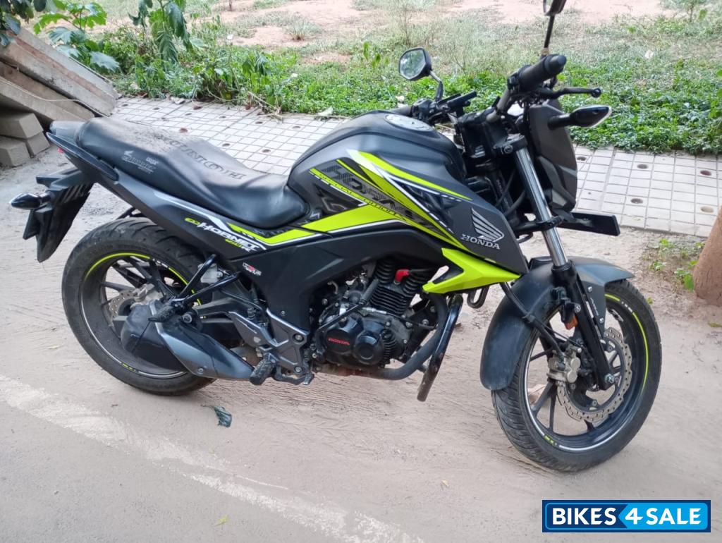 Honda CB Hornet 160R ABS