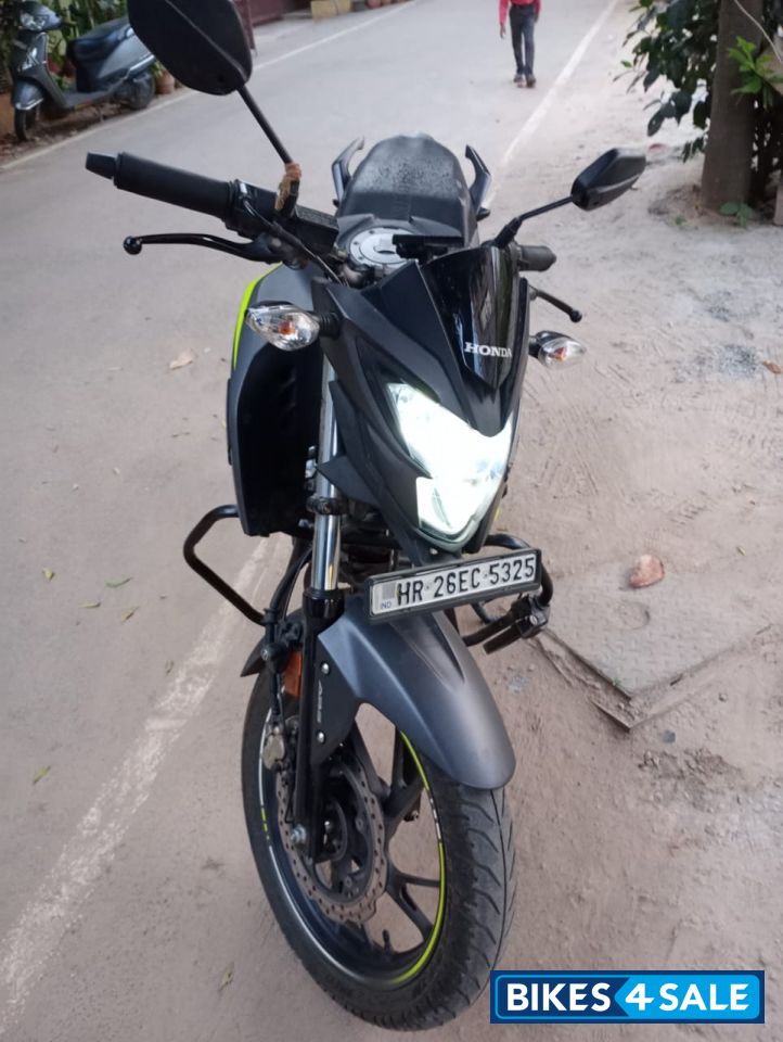 Honda CB Hornet 160R ABS