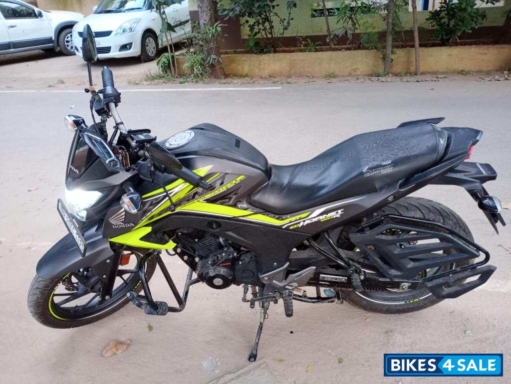 Honda CB Hornet 160R ABS