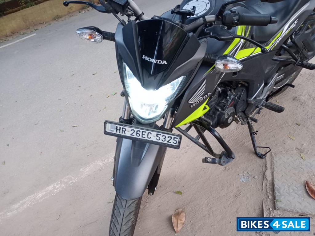 Honda CB Hornet 160R ABS