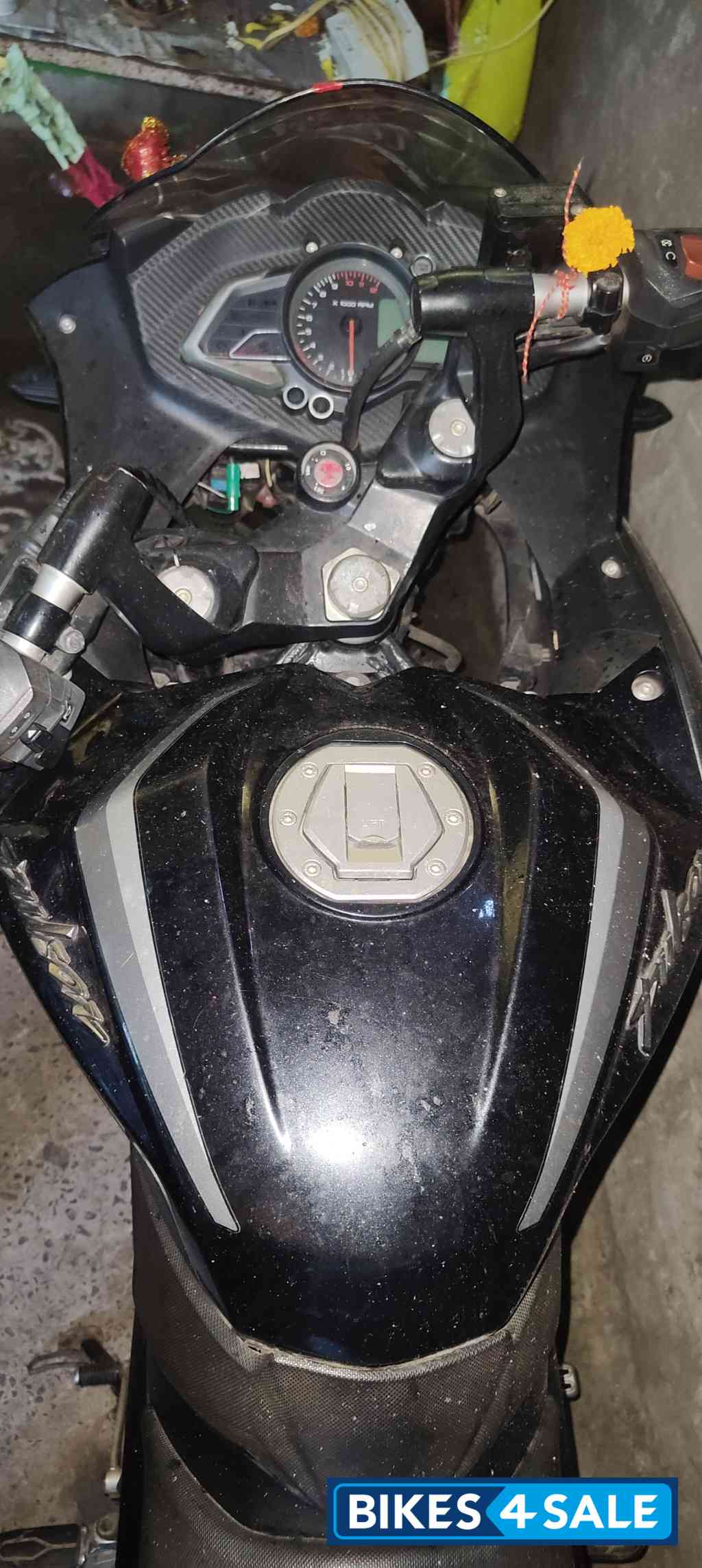 Bajaj Pulsar RS 200