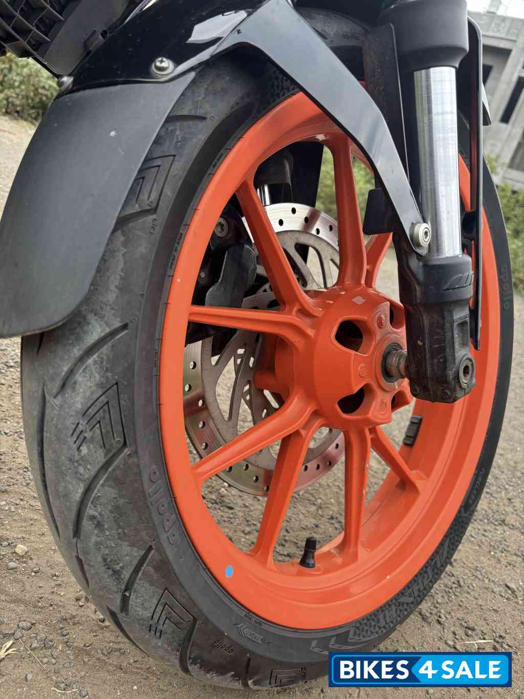 White KTM Duke 200 ABS White KTM Duke 200 ABS