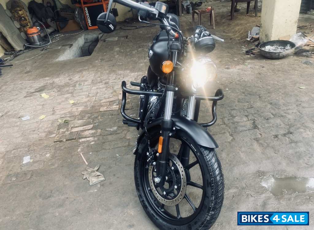 Royal Enfield Meteor 350 Stellar