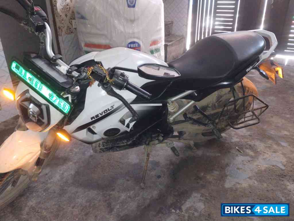 Mist Gray Revolt RV 400