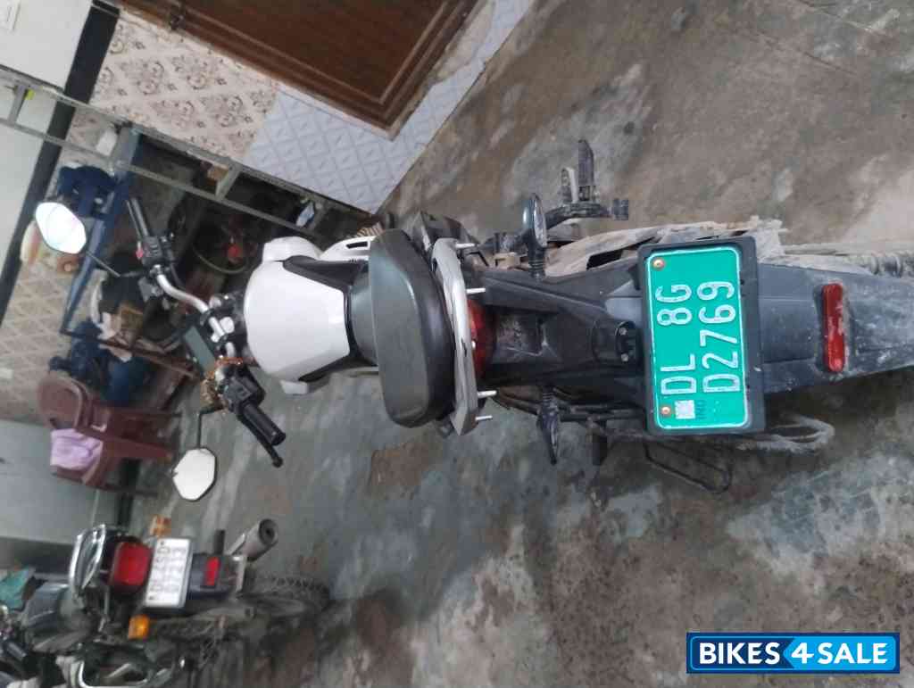 Mist Gray Revolt RV 400 Mist Gray Revolt RV 400