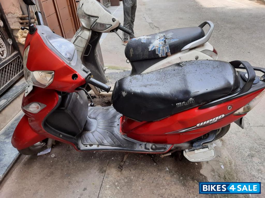 Red TVS Wego