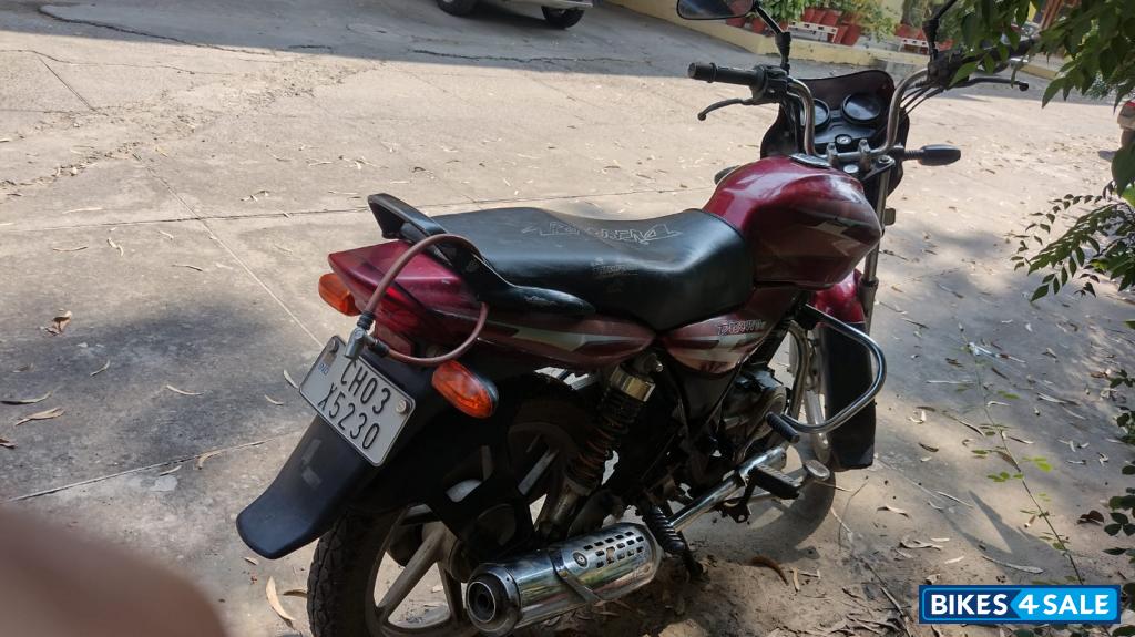 Red Bajaj Discover 110