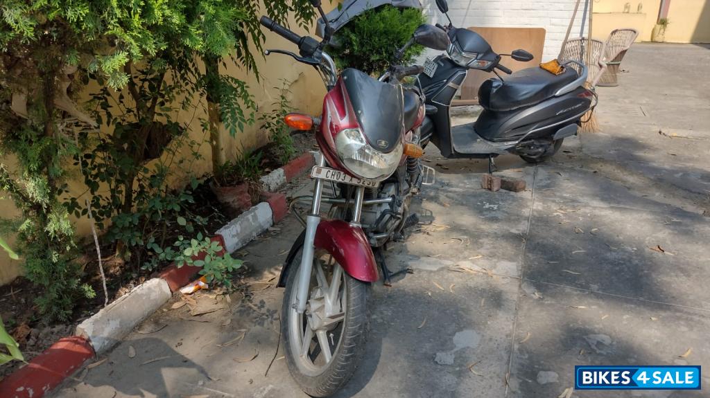 Red Bajaj Discover 110