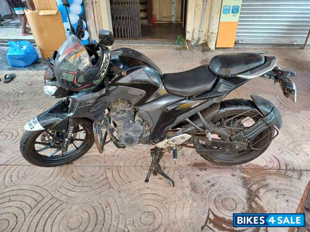 Yamaha FZS 25