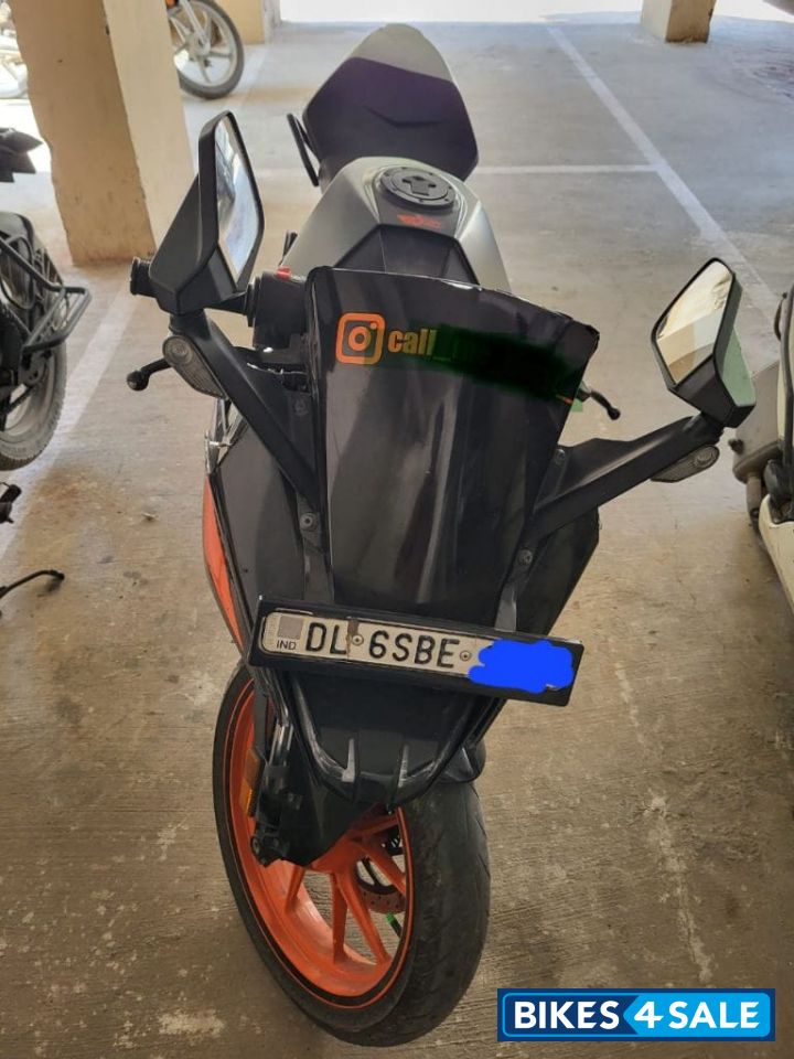 Black KTM RC 200 2020