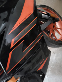 Black KTM RC 200 2020