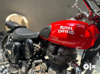 Red Royal Enfield Classic 500