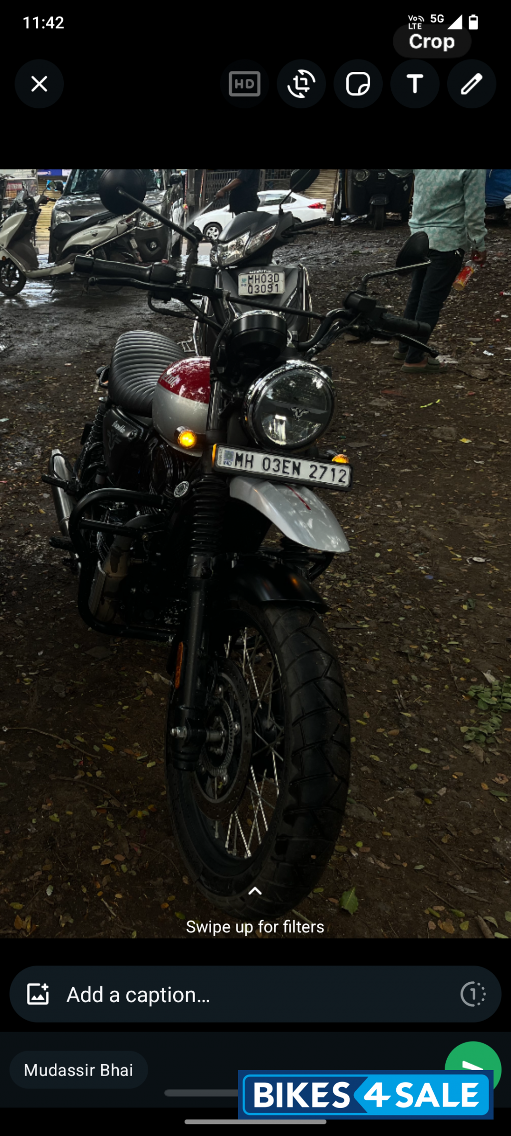 Yezdi Scrambler Dual Tone