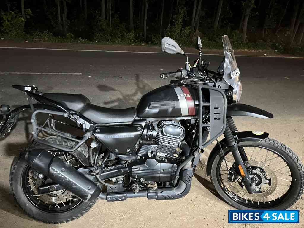 Yezdi Adventure Matte