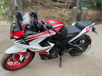 Bajaj Pulsar RS 200 ABS