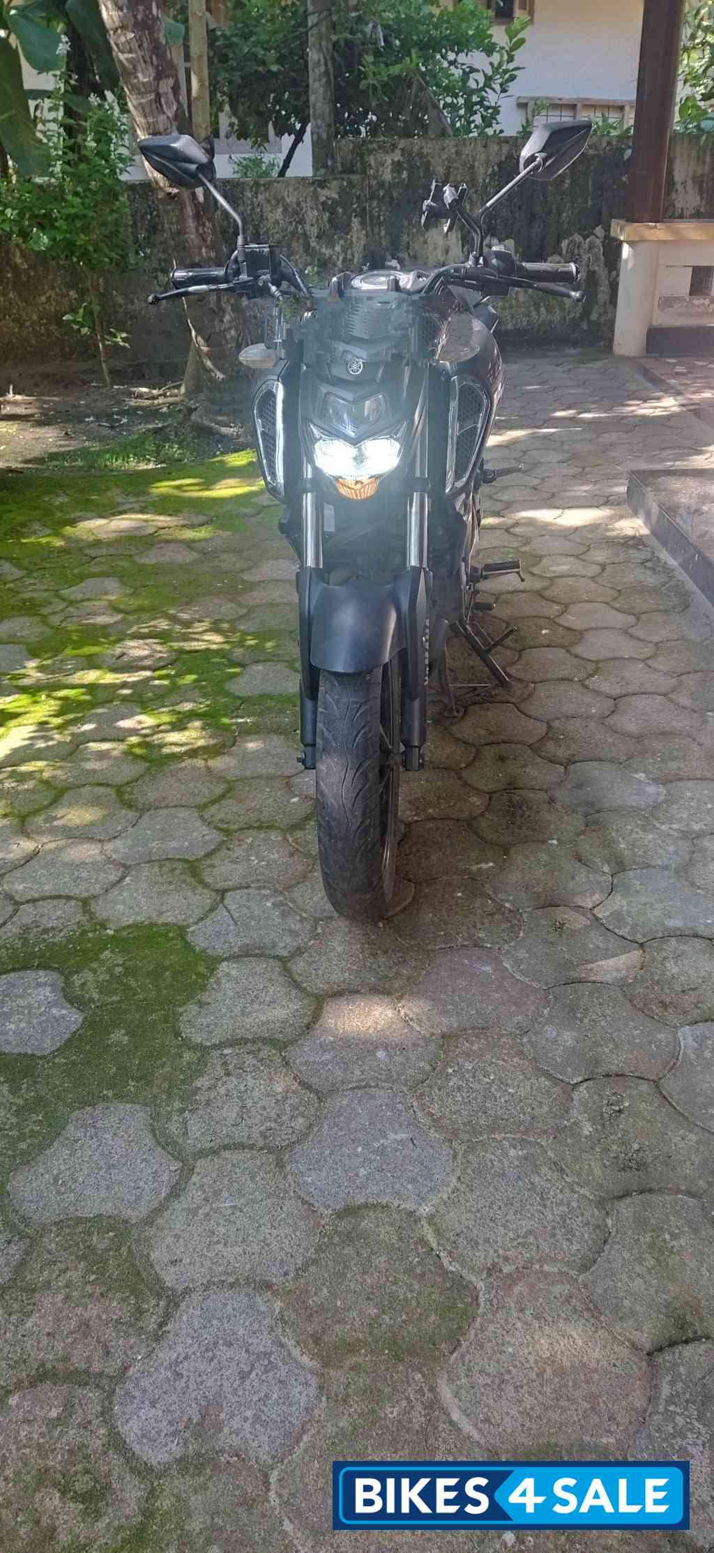 Mat Black Yamaha FZ-S