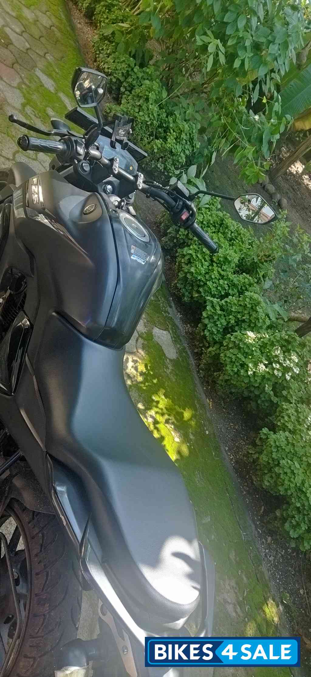 Mat Black Yamaha FZ-S