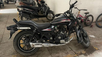 Black Bajaj Avenger 220 DTS-i