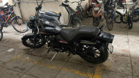 Black Bajaj Avenger 220 DTS-i