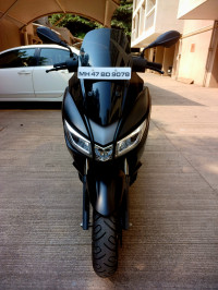 Black Aprilia SXR 160