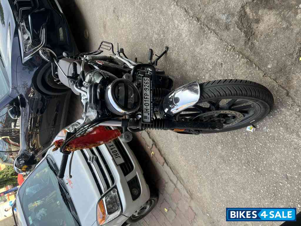 Black Honda 2023 CB350 Hness DLX Pro Chrome