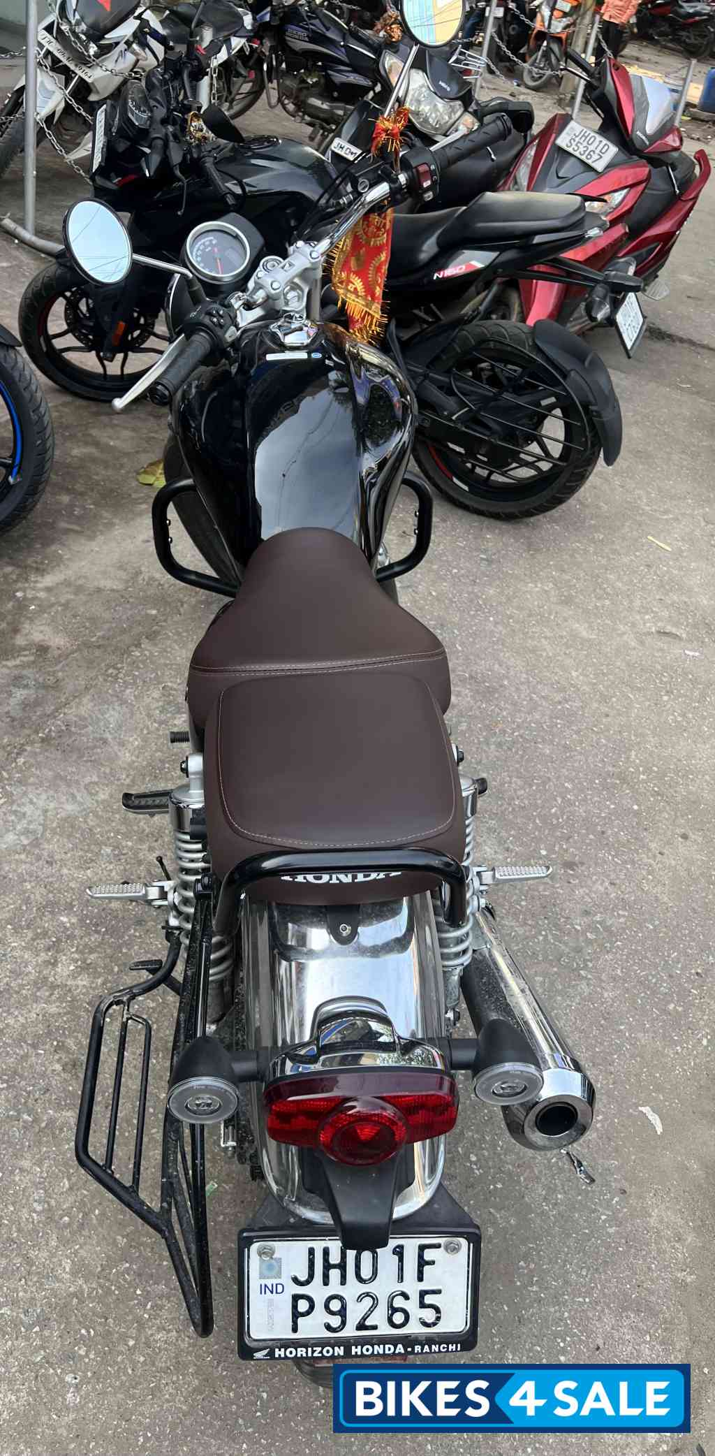 Black Honda 2023 CB350 Hness DLX Pro Chrome