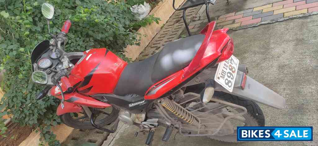 Red Honda CBF Stunner