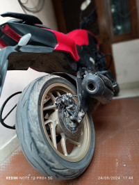 Red Bajaj Dominar 400 Disc