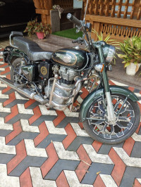 Forest Green Royal Enfield Bullet Standard 500