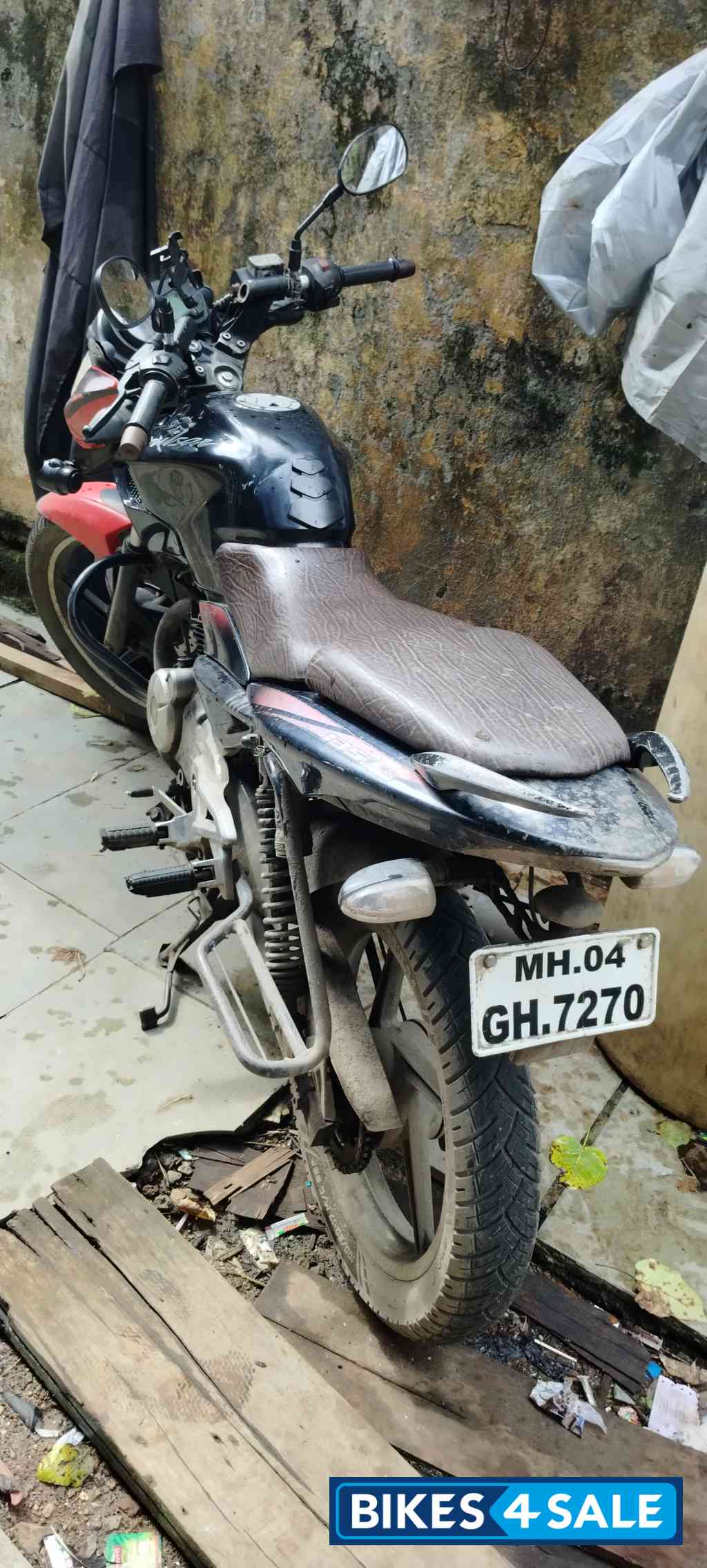 Bajaj Pulsar 135LS