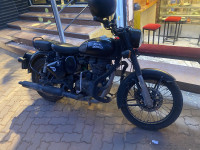 Royal Enfield Classic Stealth Black 2019 Model