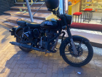 Black Royal Enfield Classic Stealth Black