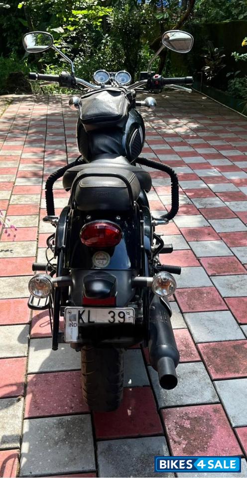 Black Benelli Imperiale 400 BS6