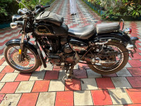 Black Benelli Imperiale 400 BS6