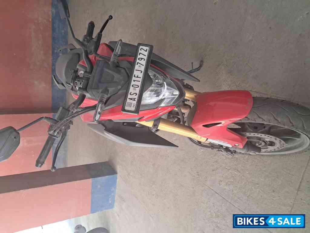 Honda CB300F Deluxe Pro