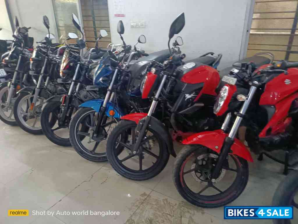 Honda CB Hornet 160R ABS