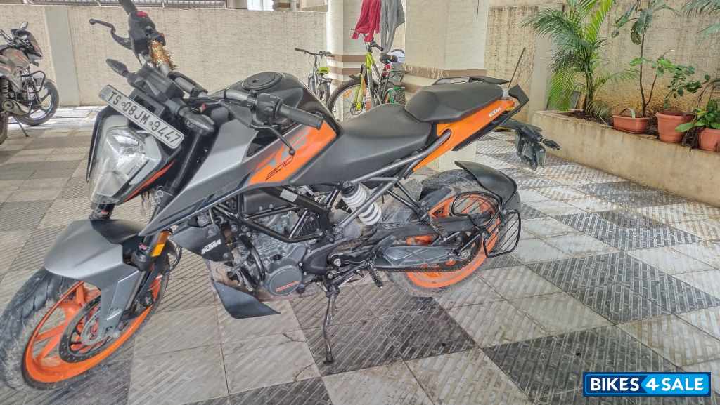 KTM Duke 200 ABS