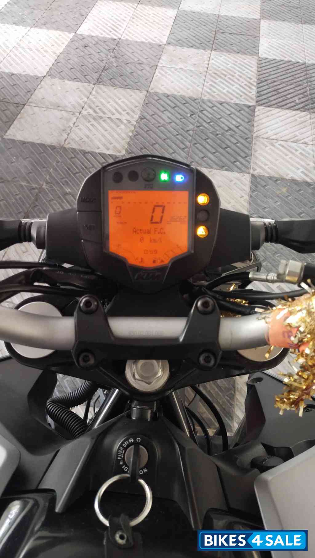 KTM Duke 200 ABS KTM Duke 200 ABS