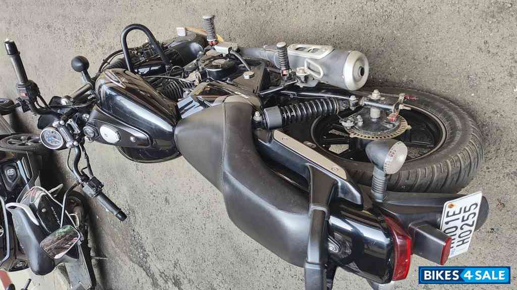 Bajaj Avenger Street 160