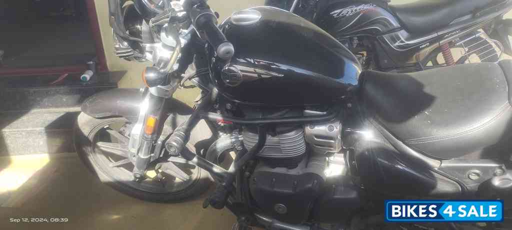 Royal Enfield Super Meteor 650