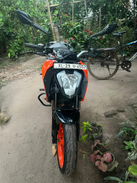 Electronic Orange KTM Duke 200 ABS